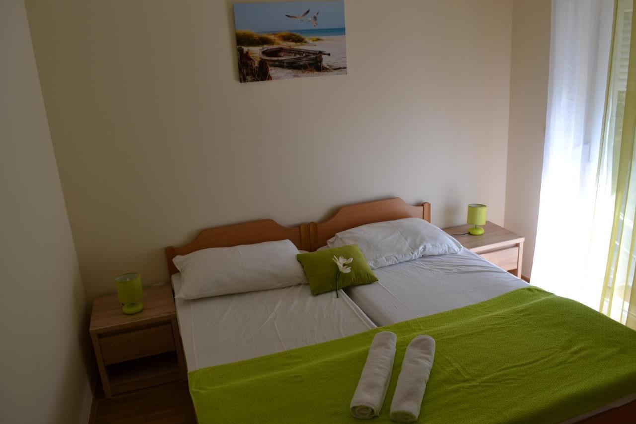 Suncana Sara Tučepi Esterno foto